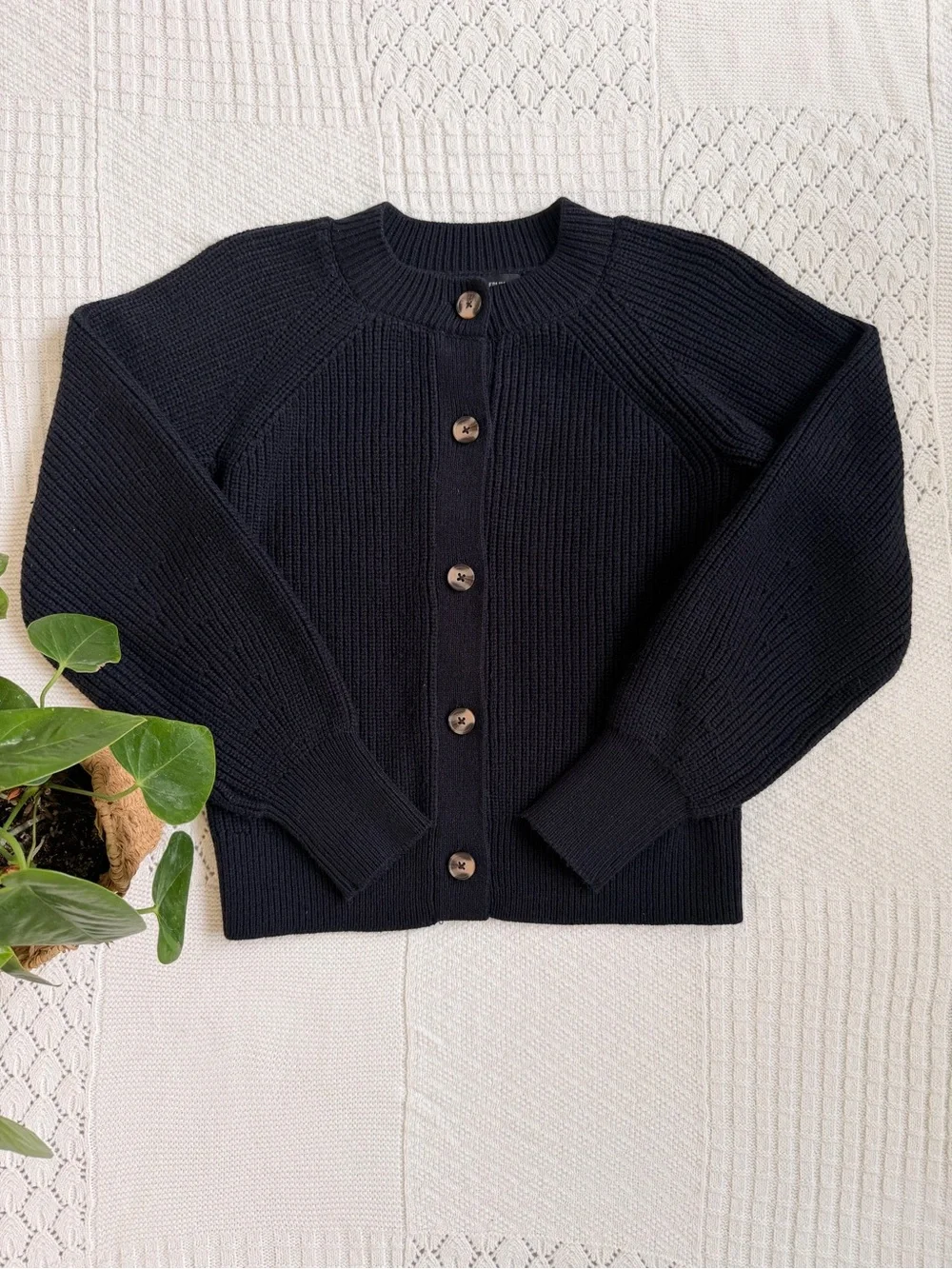 Banana Republic Classic Black Button-Up Women's Sweater Cardigan - Picture 2 of 8